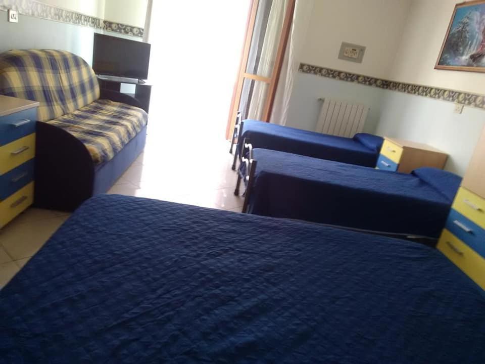 Bed and Breakfast Al Centro Fondi Exterior foto