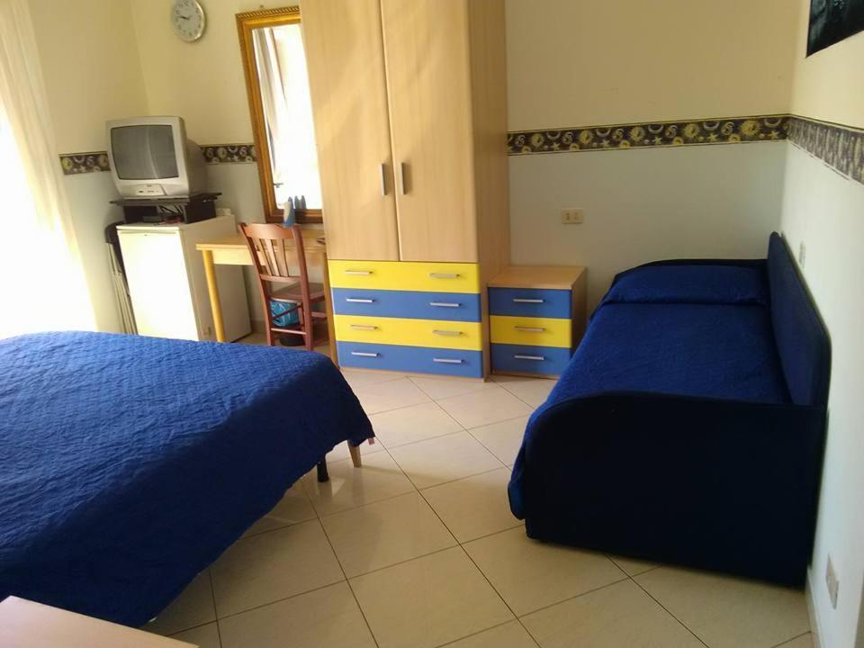 Bed and Breakfast Al Centro Fondi Exterior foto